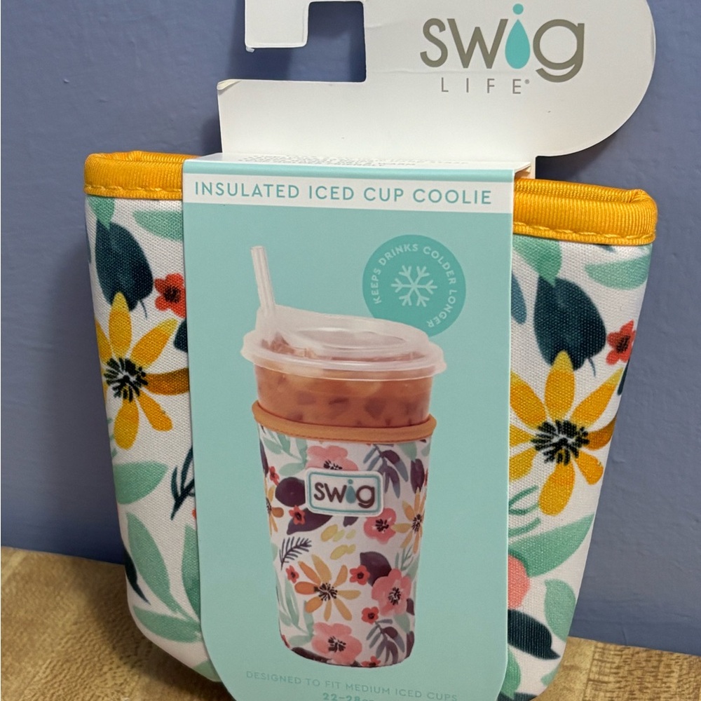 NWT Swig Life Insulated Iced Cup Coolie with the Honey Meadow Floral Design